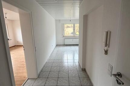 Wohnung Bad Driburg - 3 Zimmer, 81 m&sup2;, 650&euro; | Angebot:26040278