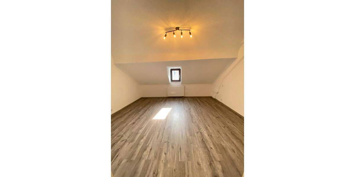 Dachgeschoßwohnung Mettlach - 2 Zimmer, 50 m&sup2;, 600&euro; | Angebot:26040578