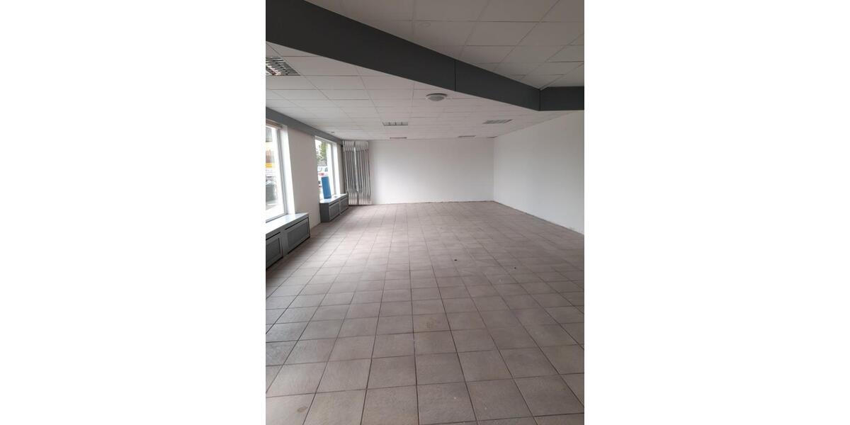 Gewerbeobjekt Pelm - 950&euro; | Angebot:24850012