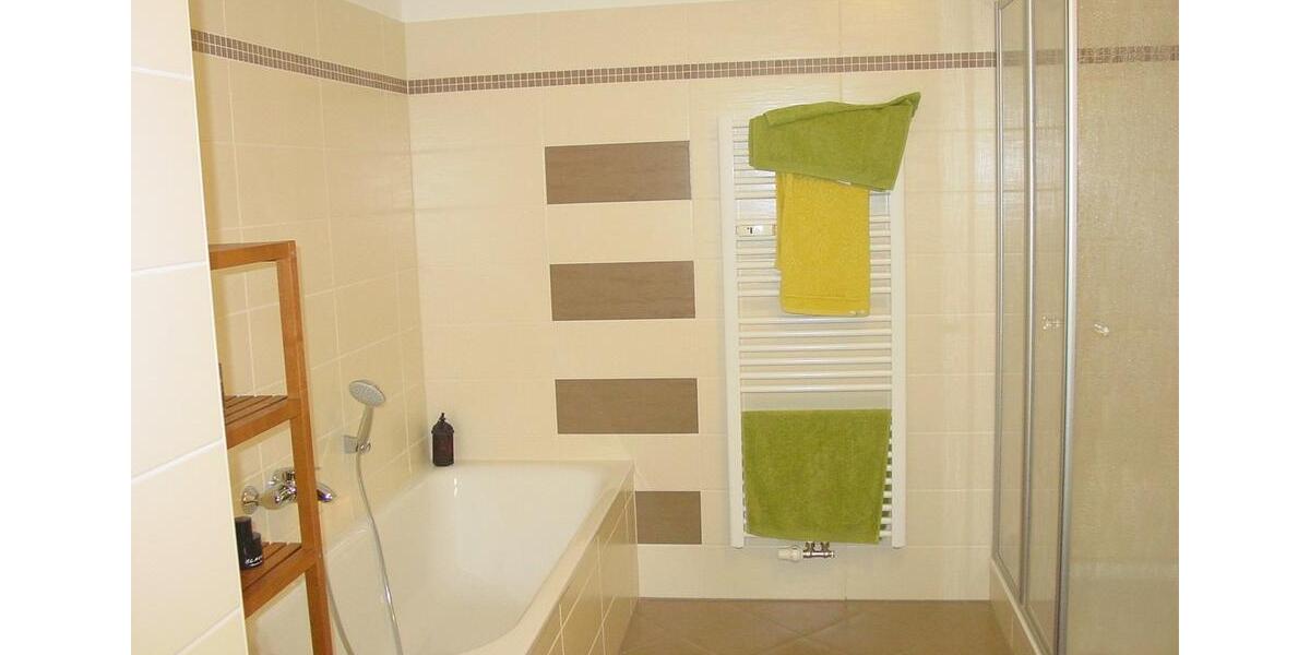 Etagenwohnung Saalfeld (Saale) - 2 Zimmer, 95 m&sup2;, 828&euro; | Angebot:24865361