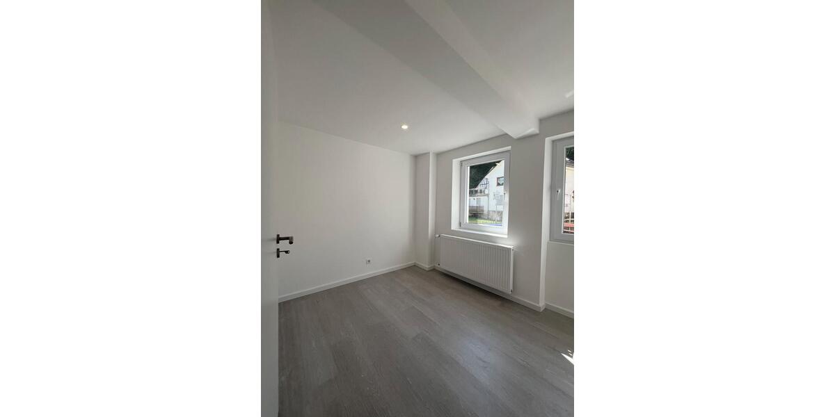 Erdgeschoßwohnung Oberwesel - 4 Zimmer, 110 m&sup2;, 600&euro; | Angebot:25720868