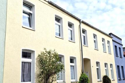 Wohnung Güstrow - 2 Zimmer, 51 m&sup2;, 320&euro; | Angebot:25234038