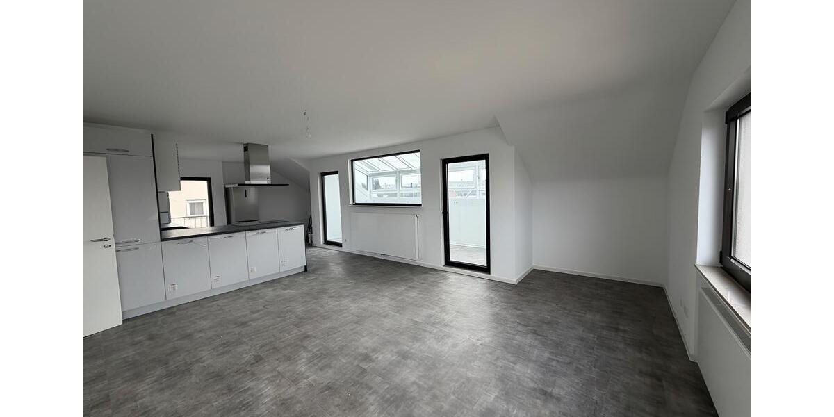 Dachgeschoßwohnung Sankt Augustin - 2 Zimmer, 102 m&sup2;, 1.310&euro; | Angebot:26072587
