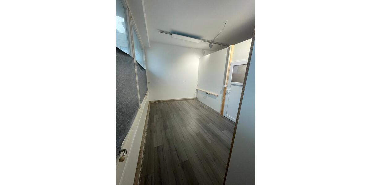 Gewerbeobjekt Warburg - 200&euro; | Angebot:25317090