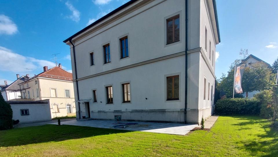 Etagenwohnung Straubing - 4 Zimmer, 143 m&sup2;, 1.200&euro; | Angebot:26006497
