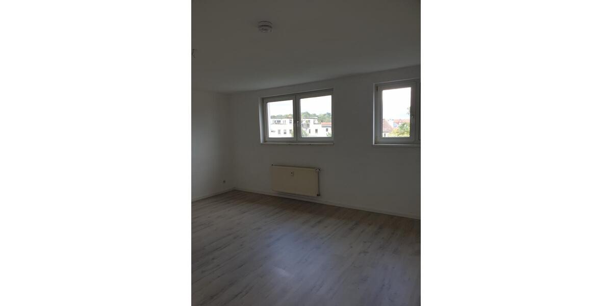 Dachgeschoßwohnung Brandenburg an der Havel - 2 Zimmer, 80 m&sup2;, 720&euro; | Angebot:25830047