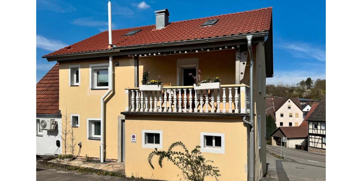 Doppelhaushälfte Bretzfeld - 6 Zimmer, 108 m&sup2;, 1.440&euro; | Angebot:26568343