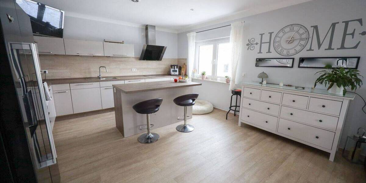 Einfamilienhaus Groß Grönau - 4 Zimmer, 125 m&sup2;, 1.950&euro; | Angebot:26627333