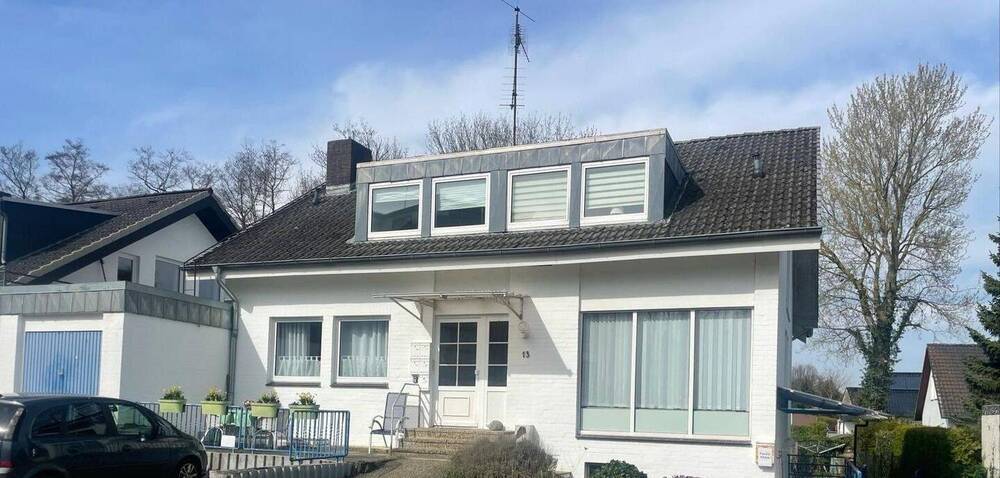 **3 Zimmer-Wohnung MIT 2 KLEINEN BALKONEN - NUR 500 METER VOM STRAND ENTFERNT**