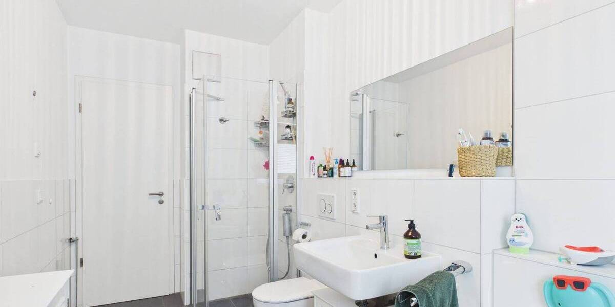 Etagenwohnung Berlin Marienfelde - 3 Zimmer, 93 m&sup2;, 2.200&euro; | Angebot:26712743