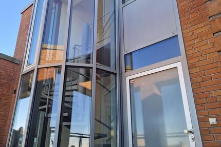 Lichtdurchflutete Innenstadtwohnung zimmer