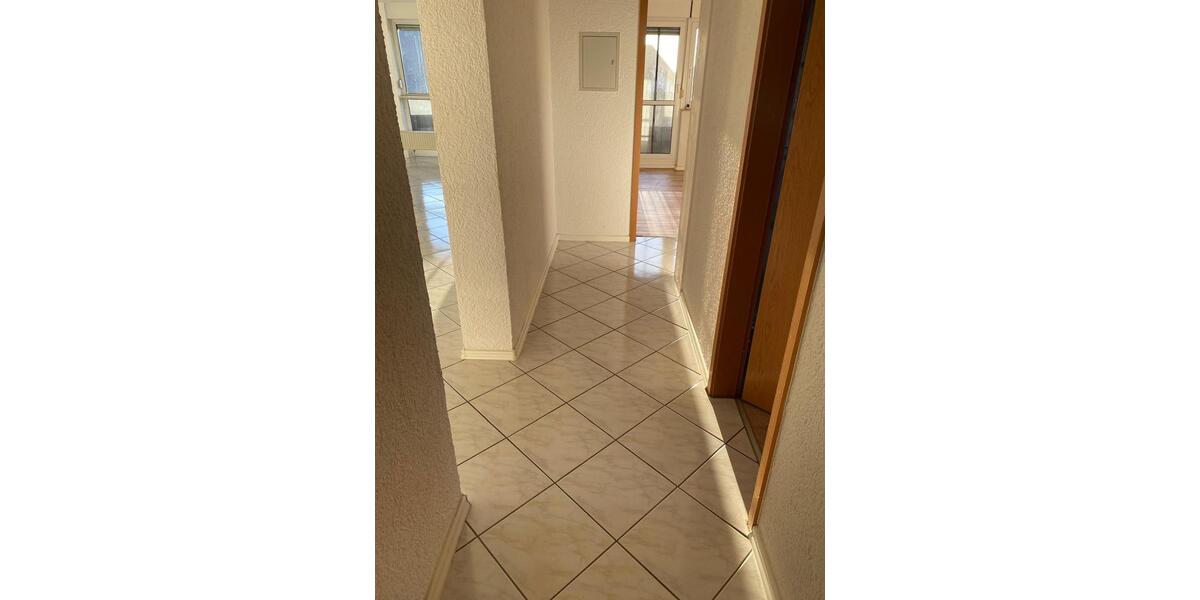 Etagenwohnung Rheinmünster - 3 Zimmer, 86 m&sup2;, 900&euro; | Angebot:26574180
