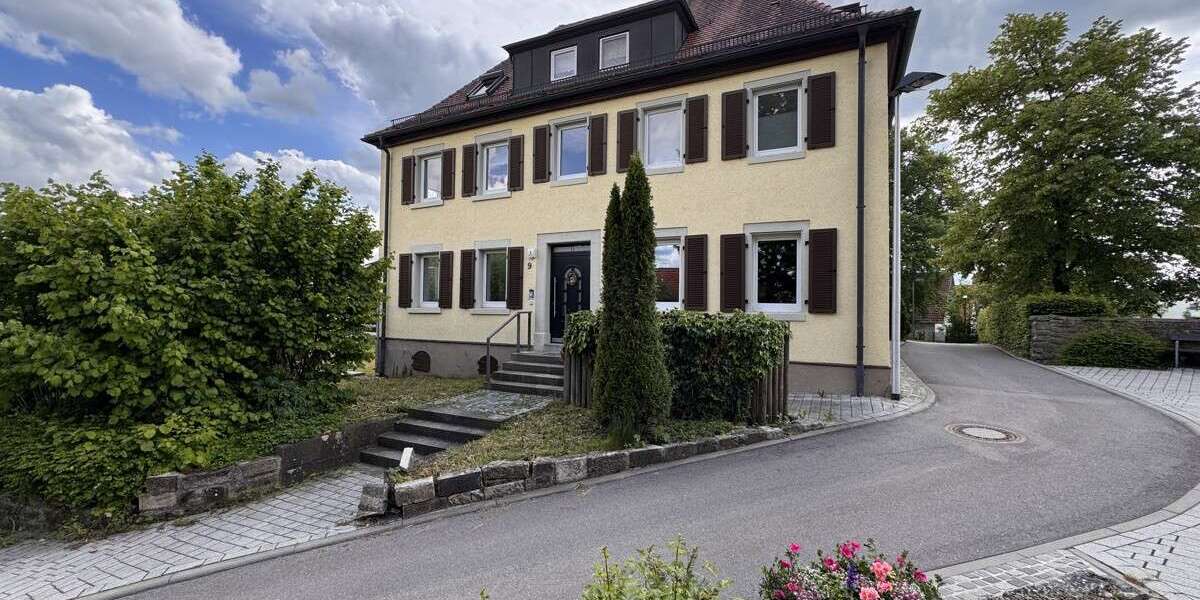 Etagenwohnung Crailsheim - 5.5 Zimmer, 157 m&sup2;, 1.300&euro; | Angebot:26901912