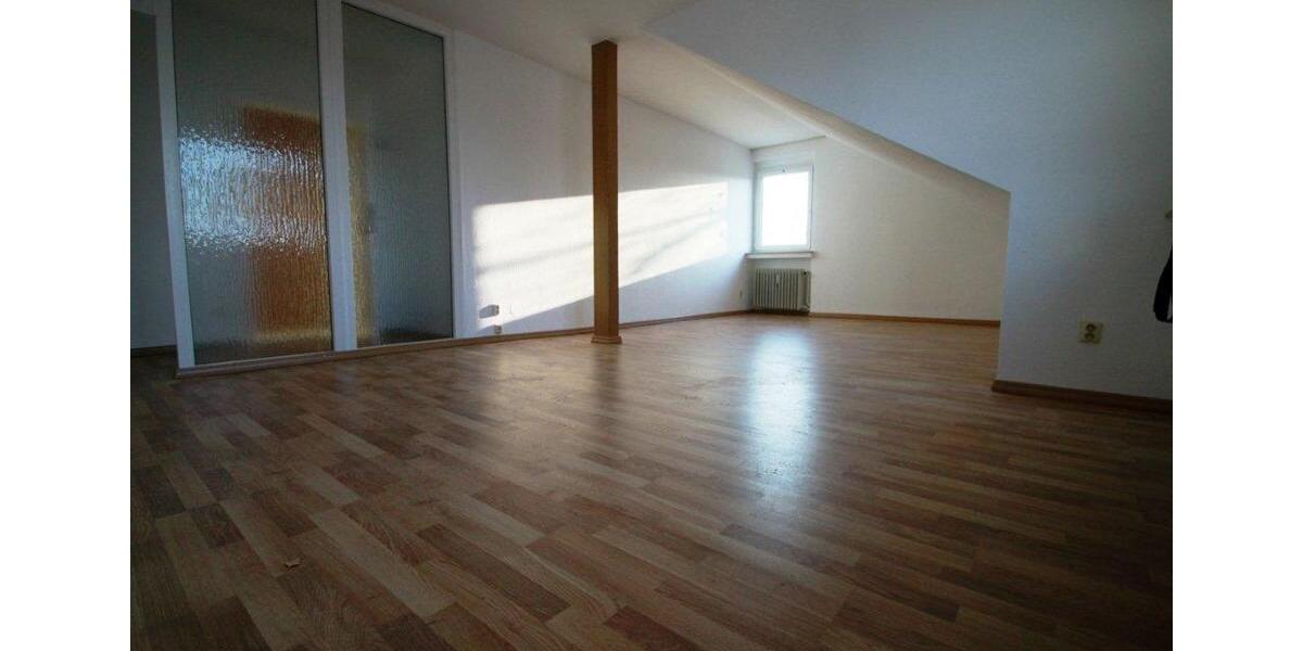 Dachgeschoßwohnung Bad Pyrmont - 2.5 Zimmer, 73 m&sup2;, 450&euro; | Angebot:26478284