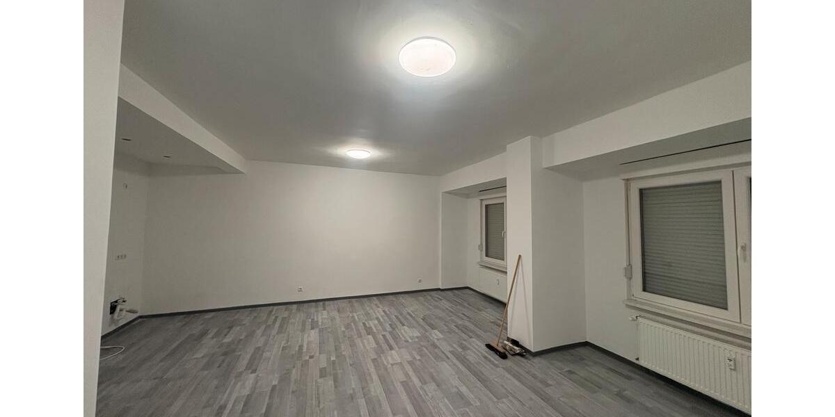 Erdgeschoßwohnung Ehringshausen - 1 Zimmer, 70 m&sup2;, 910&euro; | Angebot:25934569