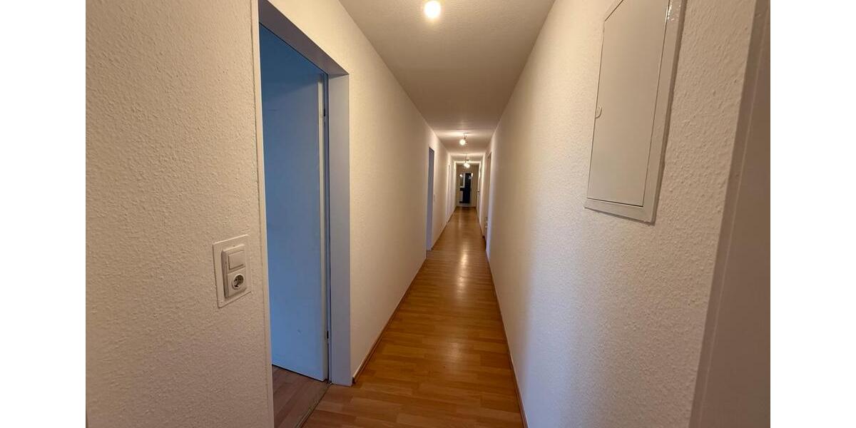 Etagenwohnung Bad Driburg - 4 Zimmer, 140 m&sup2;, 750&euro; | Angebot:26355308