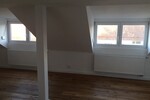 Top 3-Zimmer-DG-Wohnung mit Loggia und KFZ-Stellplatz Nbg-Schweinau