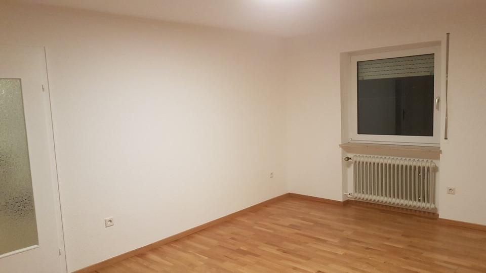 Erdgeschoßwohnung Leingarten - 3 Zimmer, 90 m&sup2;, 1.150&euro; | Angebot:24651594