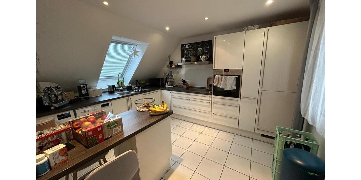 Dachgeschoßwohnung Hattingen Blankenstein - 3.5 Zimmer, 102 m&sup2;, 1.150&euro; | Angebot:24122825