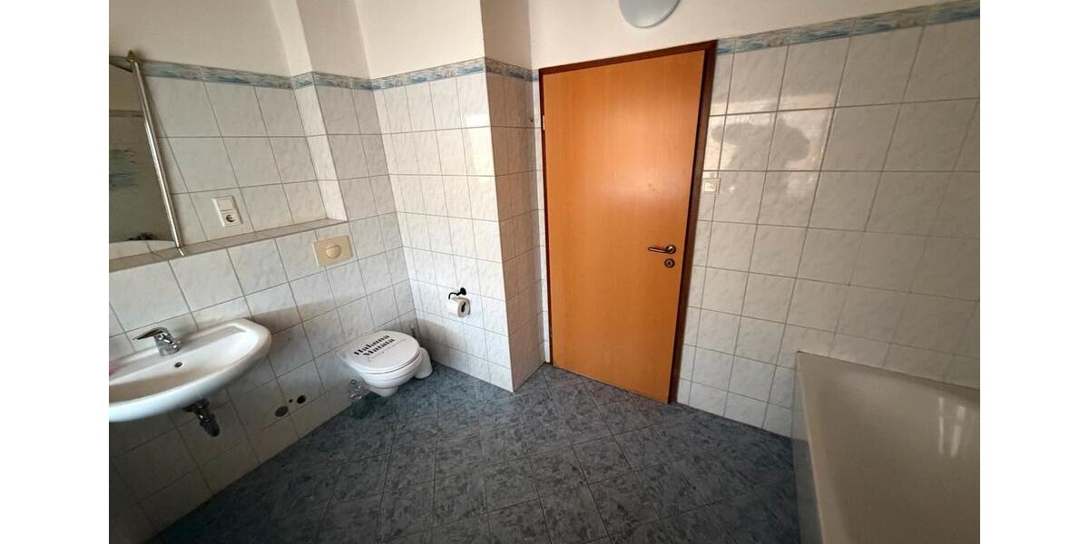 Etagenwohnung Aurich - 4 Zimmer, 100 m&sup2;, 800&euro; | Angebot:26125199