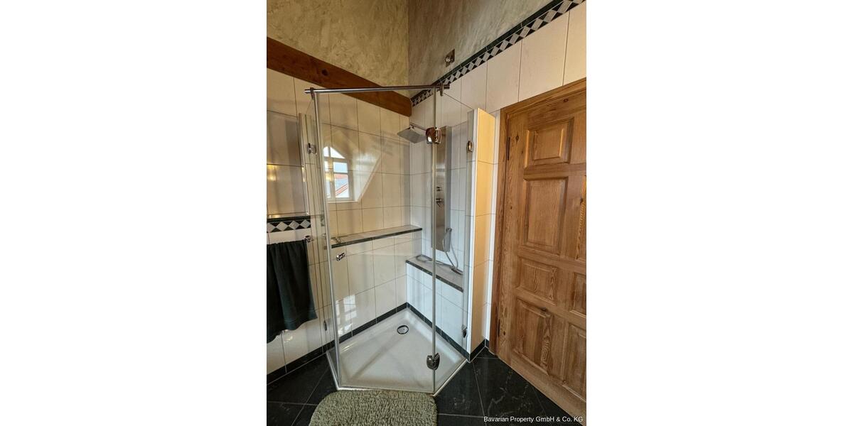 Etagenwohnung Geiselhöring - 4.5 Zimmer, 134 m&sup2;, 950&euro; | Angebot:26637696
