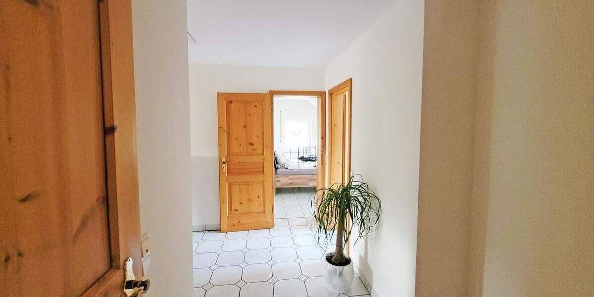 Etagenwohnung Neuenstein Mühlbach - 3 Zimmer, 93 m&sup2;, 550&euro; | Angebot:26686392