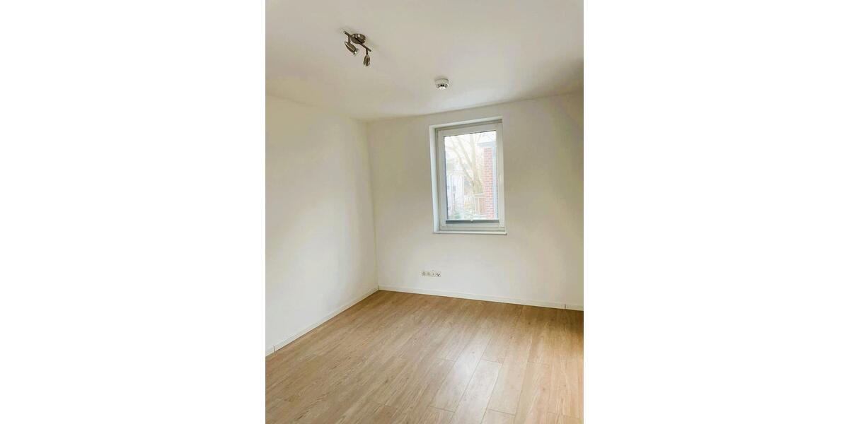 Einfamilienhaus Oldenburg Bloherfelde - 1 Zimmer, 21 m&sup2;, 340&euro; | Angebot:24438605