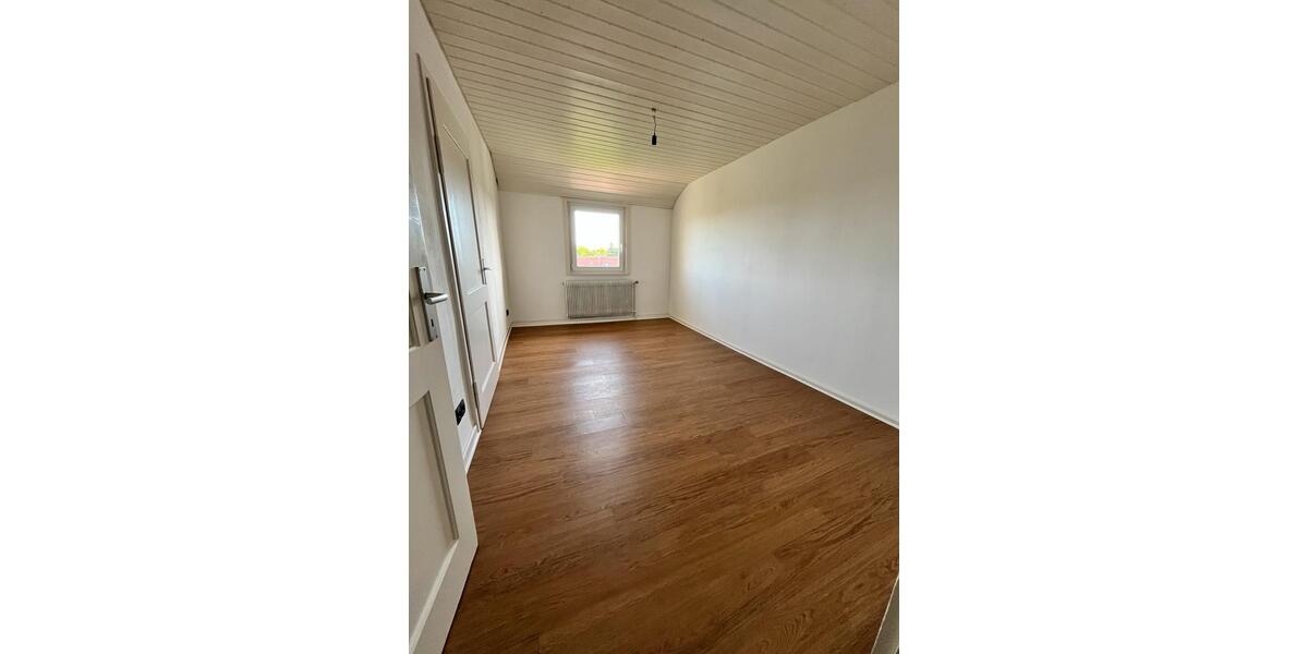 Dachgeschoßwohnung Horb am Neckar - 4 Zimmer, 90 m&sup2;, 850&euro; | Angebot:26597541