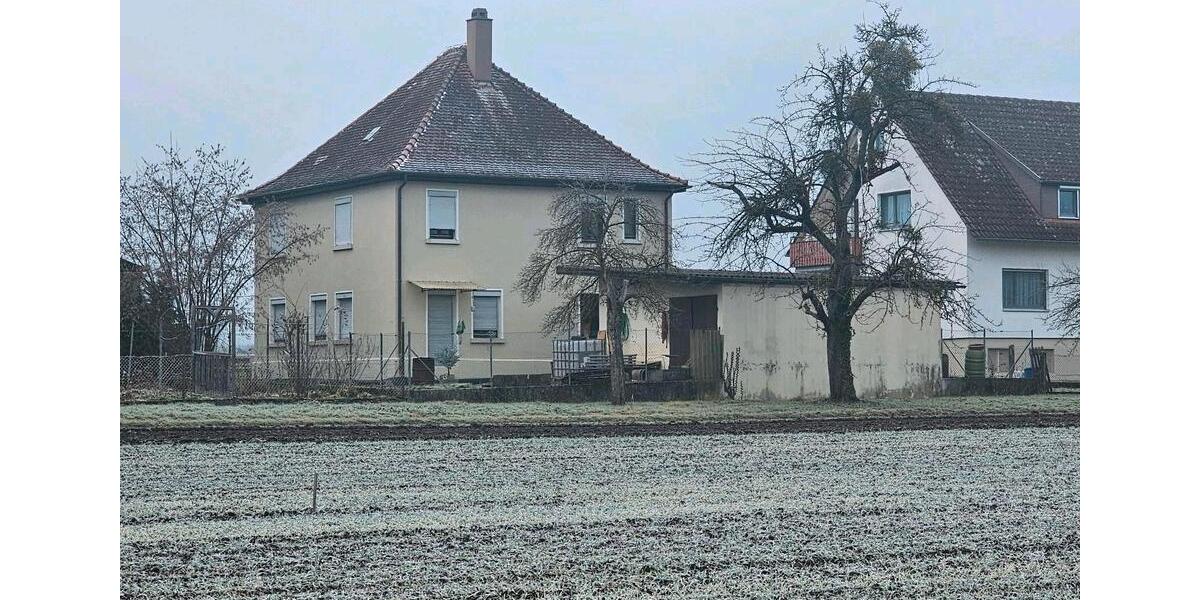 Etagenwohnung Ammerbuch - 5 Zimmer, 180 m&sup2;, 1.800&euro; | Angebot:26032202