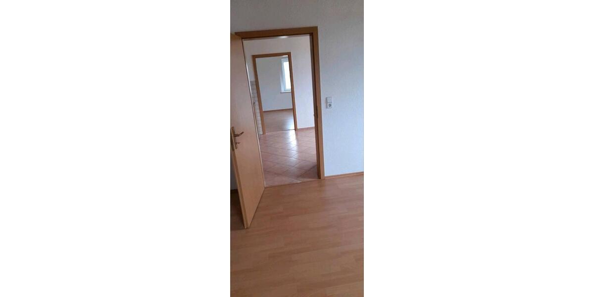 Etagenwohnung Oelsnitz (Erzgebirge) - 2 Zimmer, 47 m&sup2;, 350&euro; | Angebot:26480553