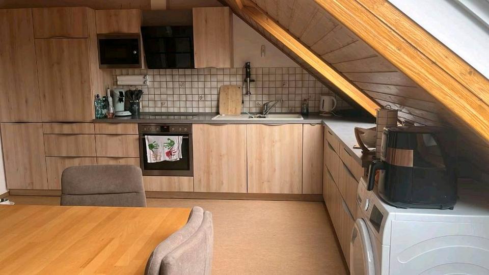 Dachgeschoßwohnung Aichstetten - 4 Zimmer, 84 m&sup2;, 1.150&euro; | Angebot:26018610