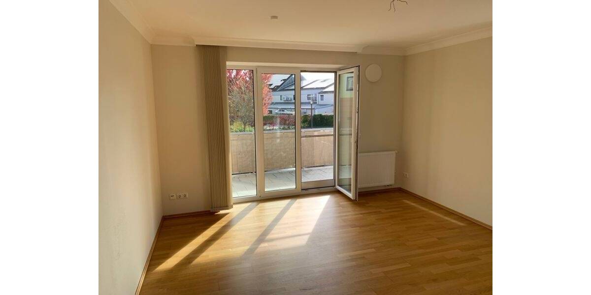 Etagenwohnung Nittenau - 3 Zimmer, 87 m&sup2;, 765&euro; | Angebot:23972871