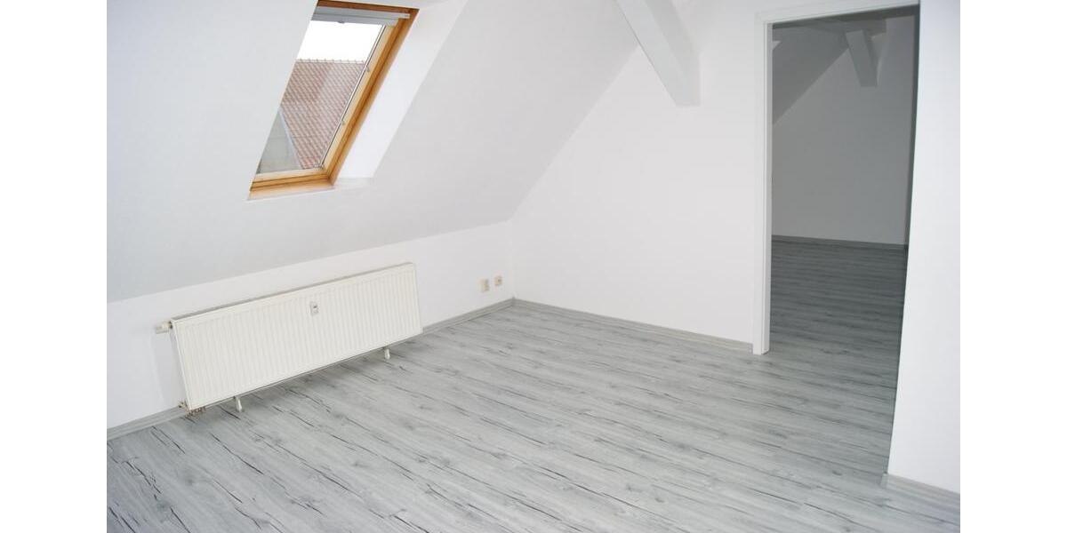 Maisonettenwohnung Bitterfeld-Wolfen Bitterfeld - 5 Zimmer, 100 m&sup2;, 700&euro; | Angebot:24514801
