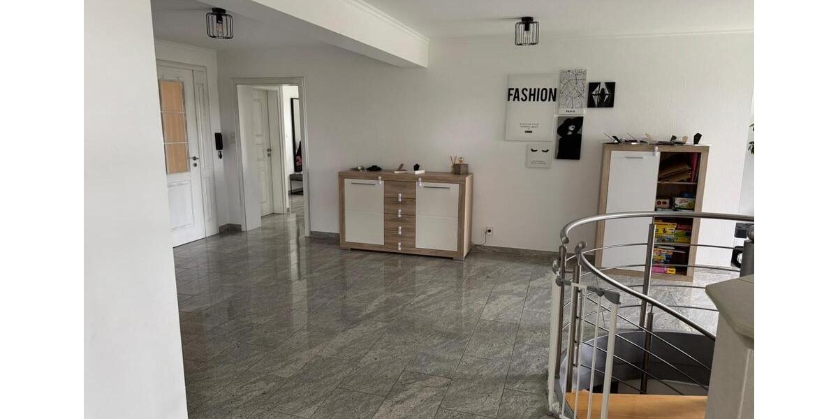 Erdgeschoßwohnung Hünfelden - 2 Zimmer, 152 m&sup2;, 1.350&euro; | Angebot:26610163