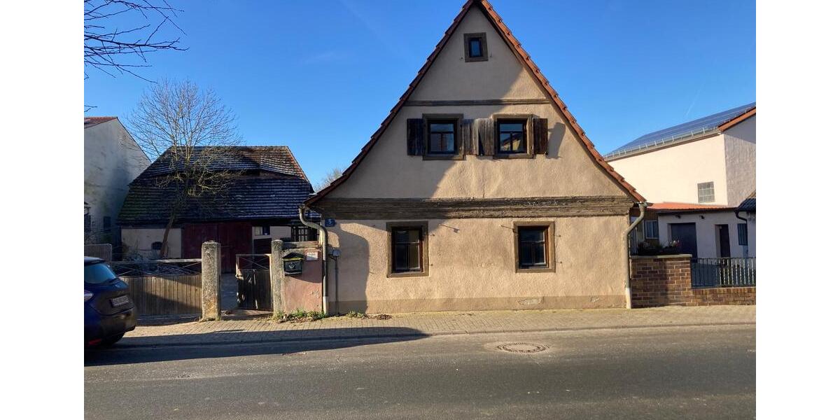 Einfamilienhaus Sugenheim Deutenheim - 9 Zimmer, 485 m&sup2;, 340&euro; | Angebot:24768398