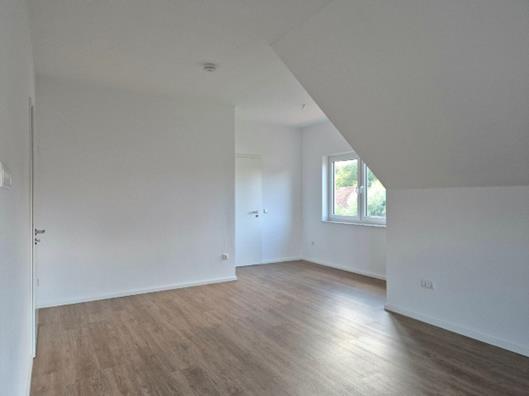 Etagenwohnung Esens - 4 Zimmer, 128 m&sup2;, 1.165&euro; | Angebot:24626187