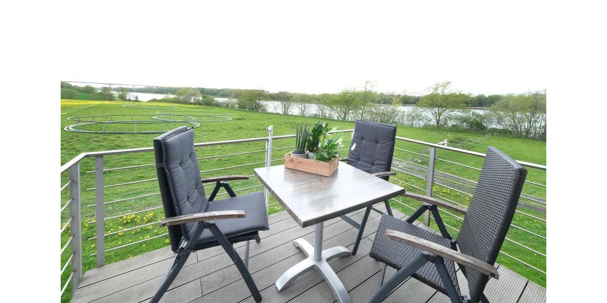 Dachgeschoßwohnung Schülldorf - 3 Zimmer, 75 m&sup2;, 1.200&euro; | Angebot:24862271