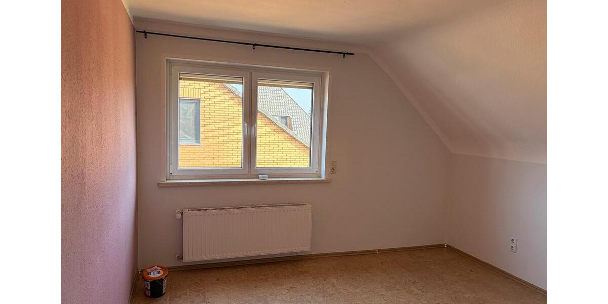 Dachgeschoßwohnung Langwedel - 2.5 Zimmer, 75 m&sup2;, 700&euro; | Angebot:25948841