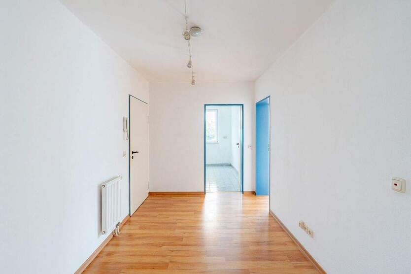 Geräumige 3-Zimmer-Whg. unweit des WorldTradeCenters. Neubau mit Aufzug an der Freiberger Straße. 3 zimmer