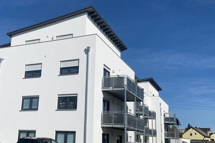 Wohnung Schwandorf - 4 Zimmer, 106 m&sup2;, 1.180&euro; | Angebot:24398407