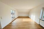 Helle und ruhige 3,5 Zimmer-Wohnung im Dachgeschoss 3.5 zimmer