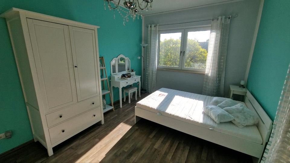 Villa Kleinmachnow - 6 Zimmer, 182 m&sup2;, 2.500&euro; | Angebot:26554802