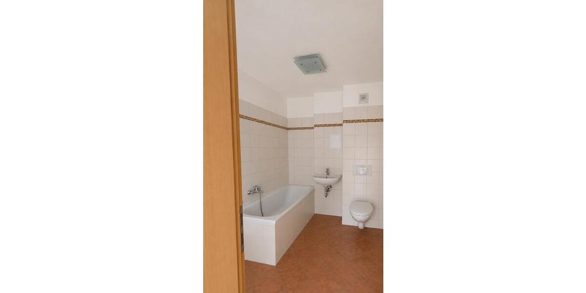 Dachgeschoßwohnung Forst (Lausitz) - 3 Zimmer, 78 m&sup2;, 620&euro; | Angebot:26552249
