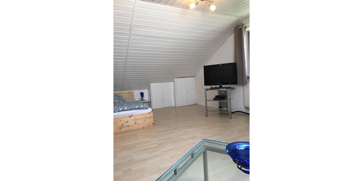 Dachgeschoßwohnung Tuntenhausen - 1.5 Zimmer, 30 m&sup2;, 880&euro; | Angebot:25046920