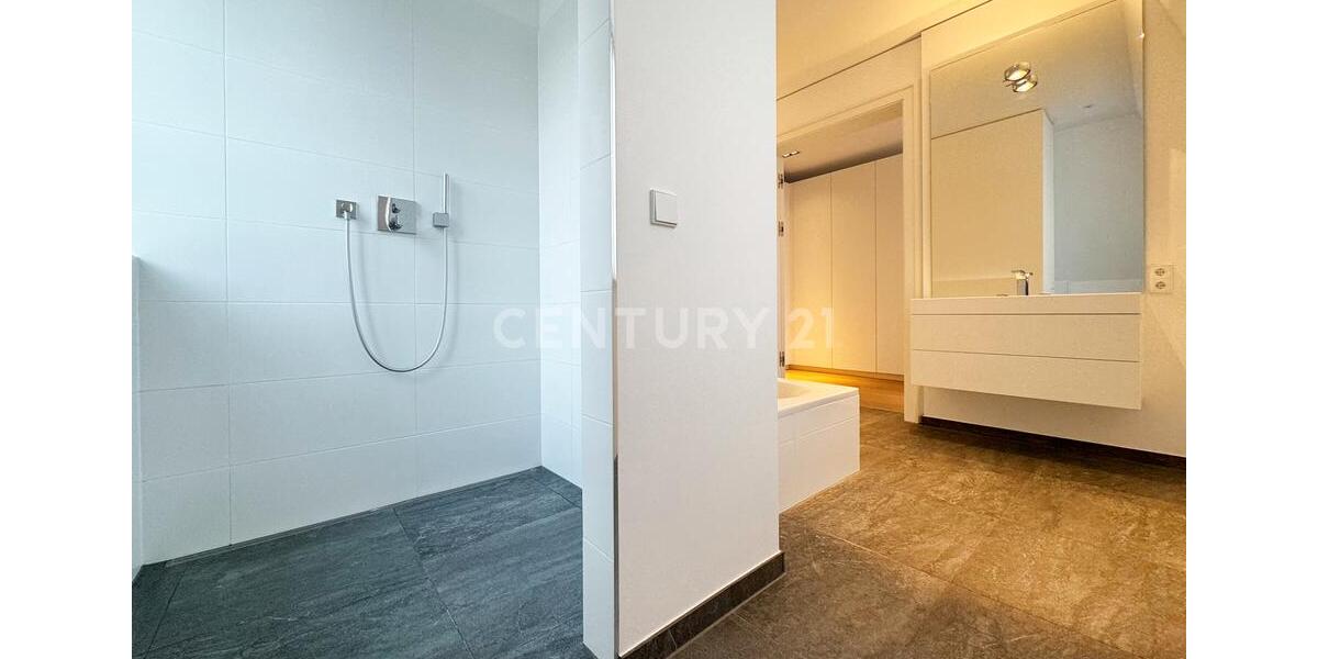 Stilvolle Altbauperle in bester Citylage 5 zimmer