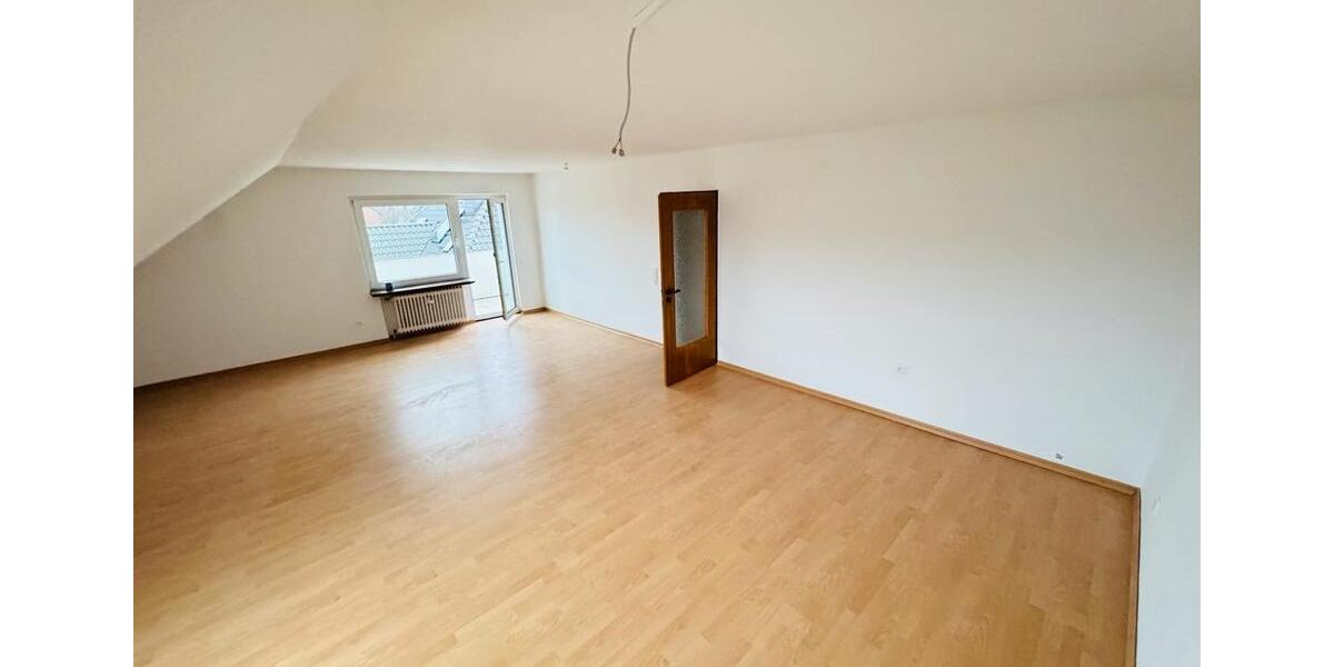 Dachgeschoßwohnung Wedemark - 3 Zimmer, 97 m&sup2;, 925&euro; | Angebot:24641400