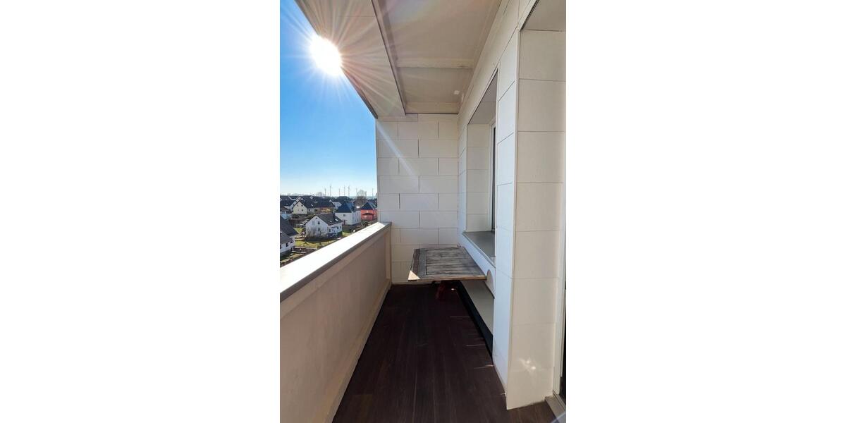 Dachgeschoßwohnung Oberlungwitz - 3 Zimmer, 55 m&sup2;, 300&euro; | Angebot:26003184