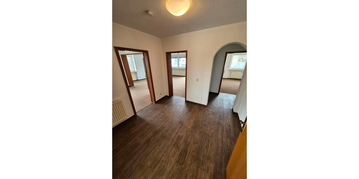 Etagenwohnung Grafenwöhr - 5 Zimmer, 120 m&sup2;, 1.200&euro; | Angebot:24507239