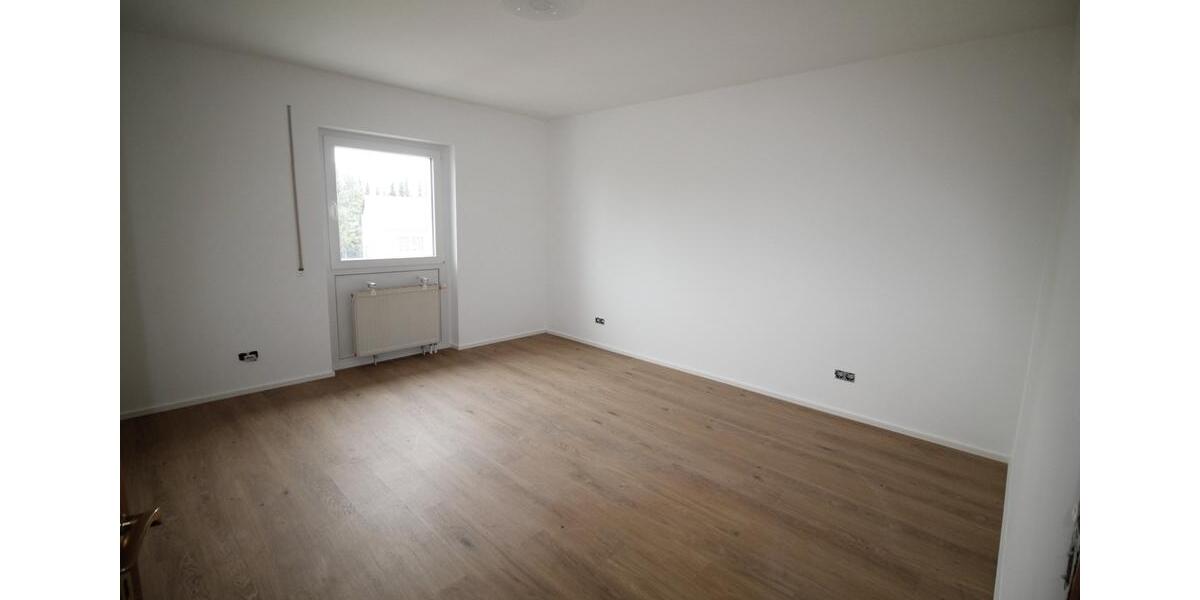 Etagenwohnung Püttlingen - 3 Zimmer, 87 m&sup2;, 800&euro; | Angebot:26112023