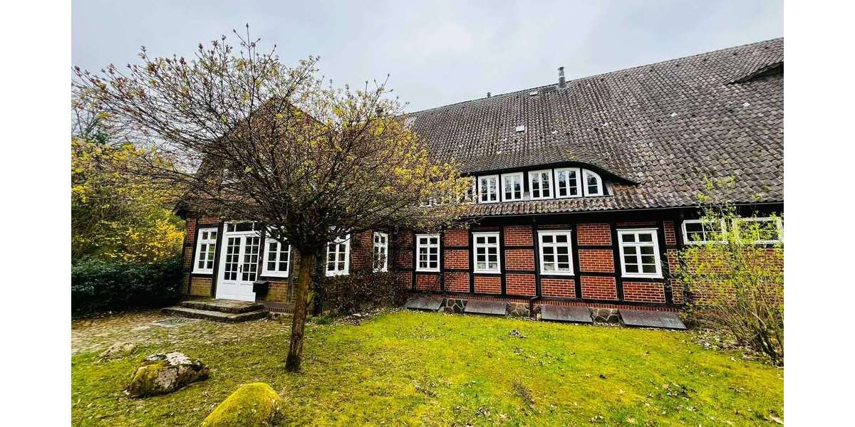 Einfamilienhaus Salzhausen - 6 Zimmer, 260 m&sup2;, 2.200&euro; | Angebot:26152584